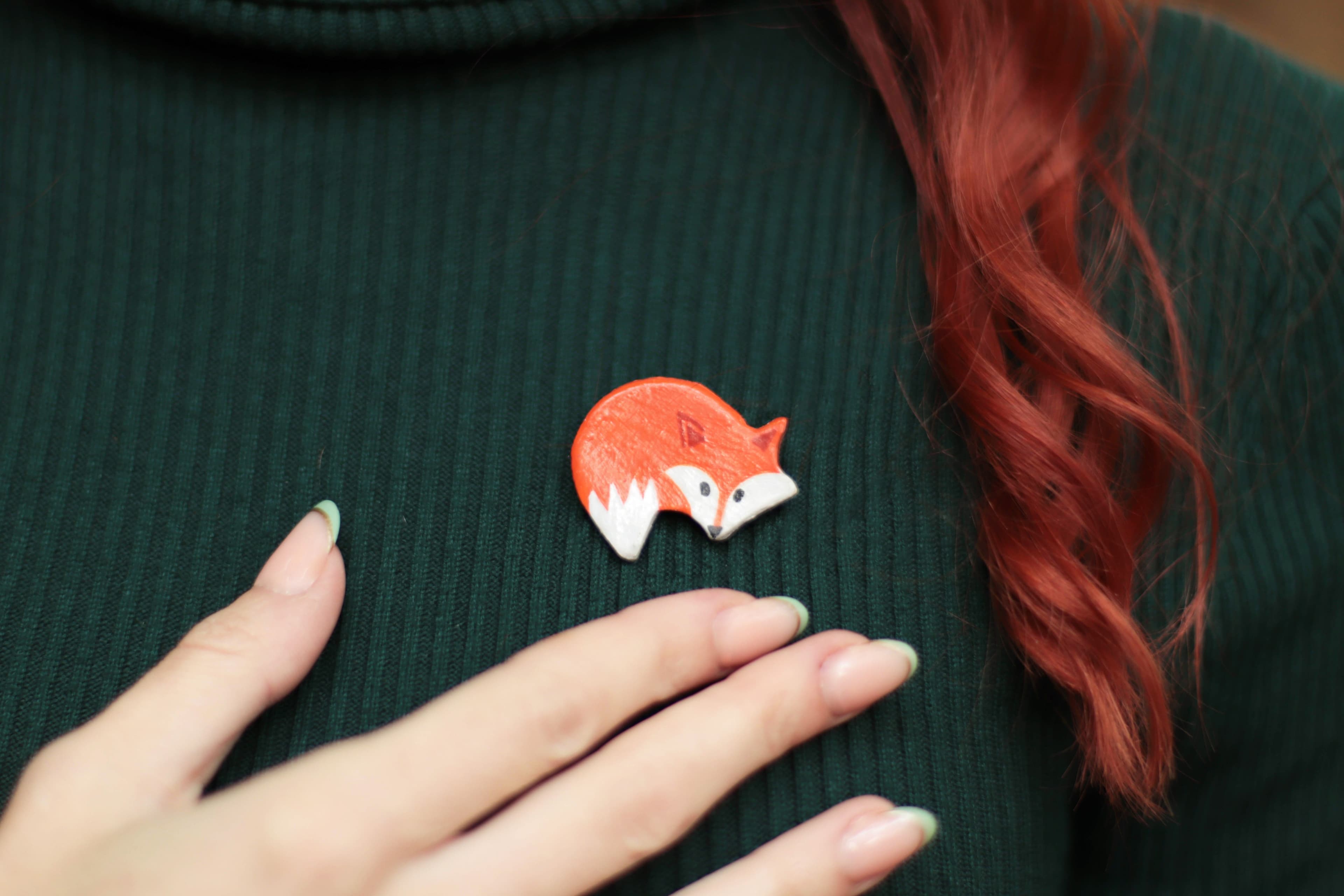 Liška - keramická brož